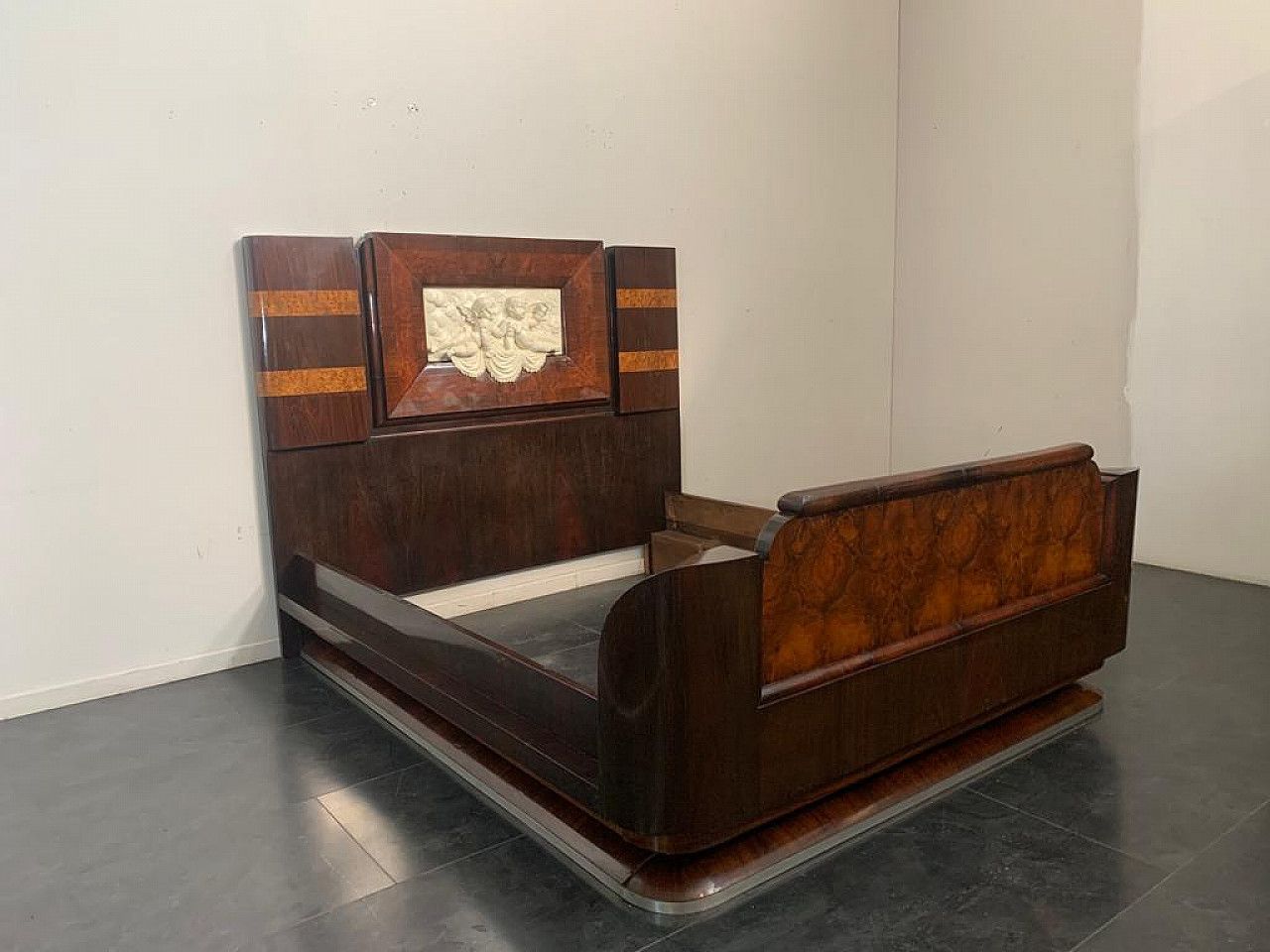 Bed And Bedside Tables In Rosewood, Walnut And Carved Cherubs, 20s photo vinterior