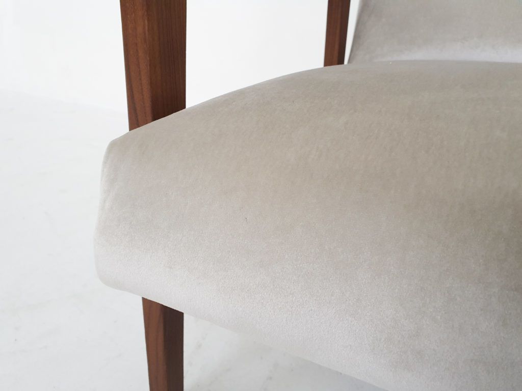 Scandinavisch Modern Teakhouten Fauteuil Met Nieuwe Beige Bekleding, Ca. Jaren 1960 photo vintage