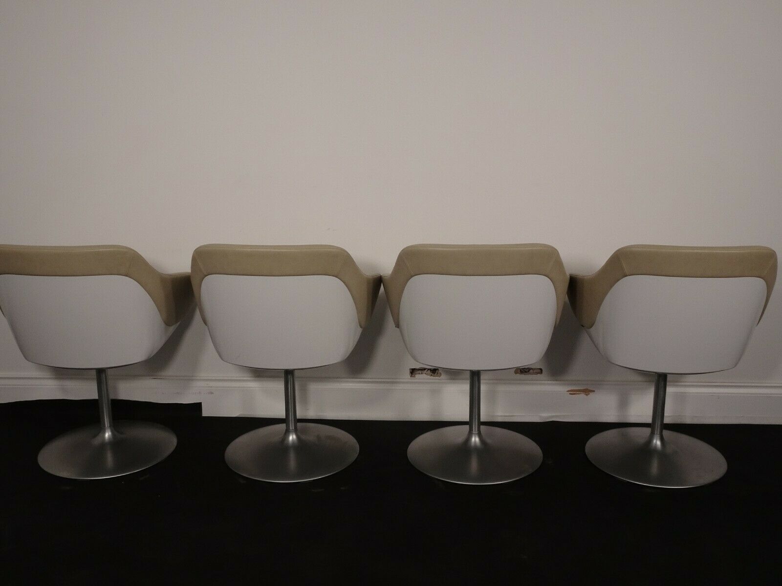Stunning Set Of 4 Walter Knoll Turtle Lounge Swivel Chairs In Cream Leather photo Furniture