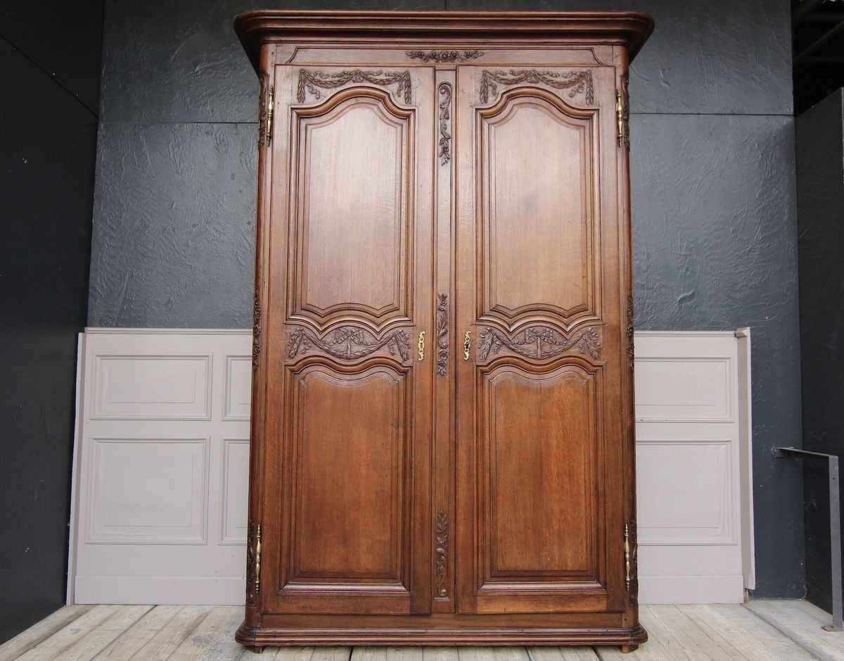 Large French Louis XVI Wardrobe, 1700s photo 4206.0