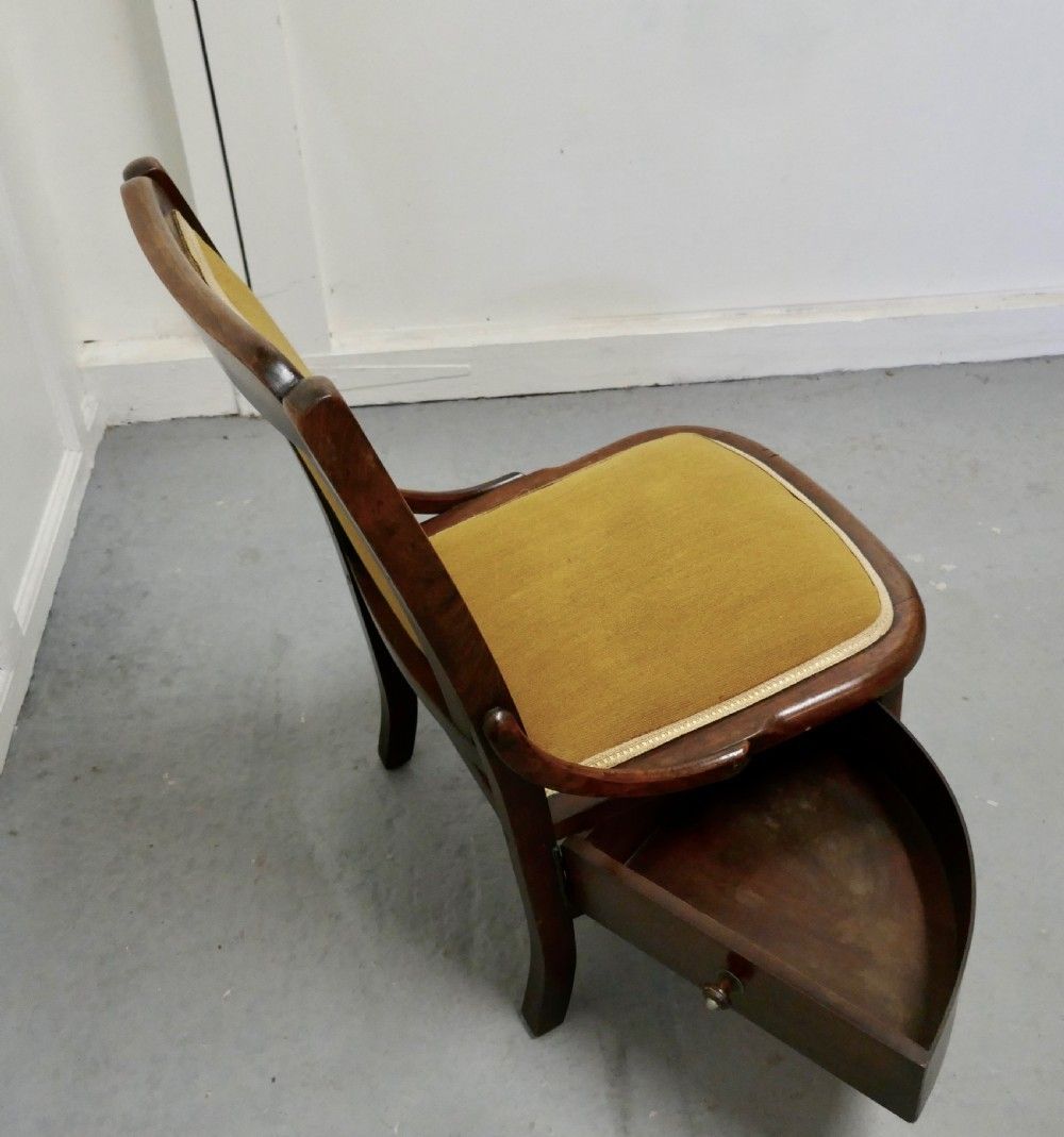 Charming Little Chair With Knitting Wool Drawer photo vinterior