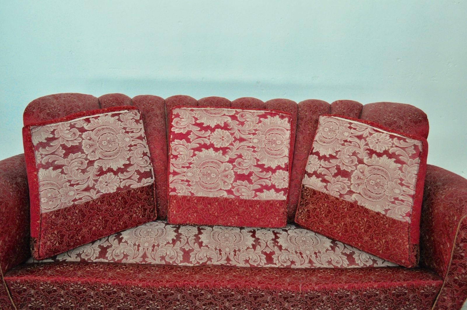 Mid Century Italian Red And Gold Three Seater Sofa By Paolo Buffa, 1950s photo buy