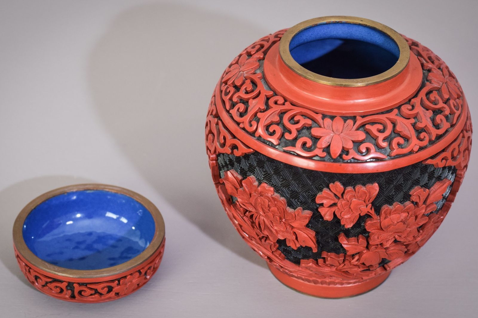 photo for sale Gesneden En Gelakt Chinese Gemberpot