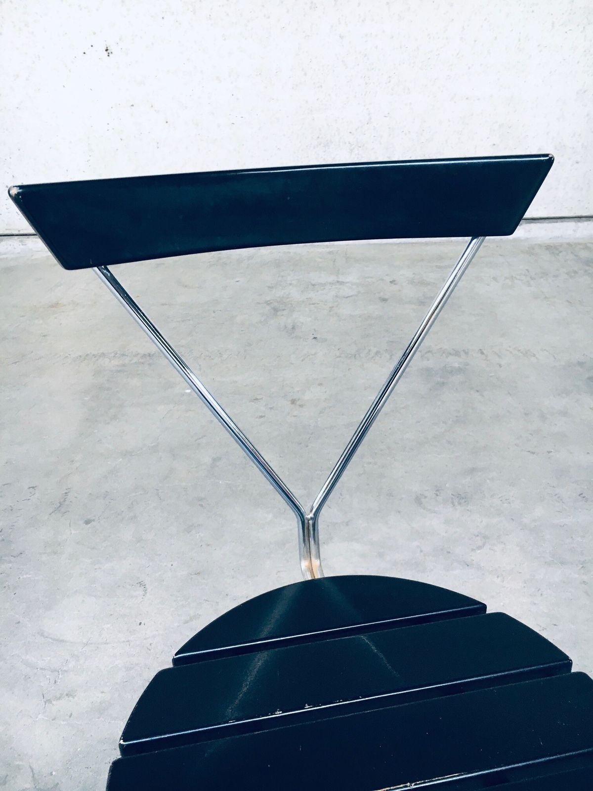 photo buy Mid Century Modern Stoel Met Slank Ontwerp, Italië Jaren 1970