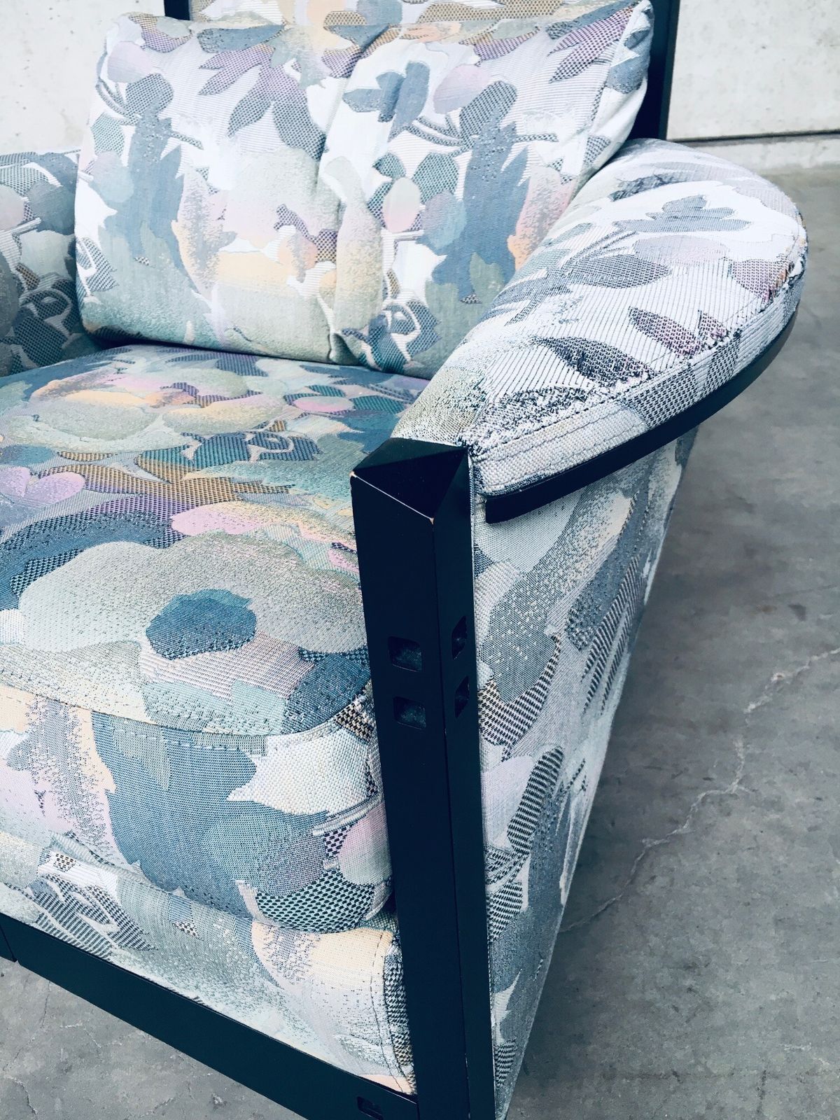 photo vintage Galaxy 'Peggy' High Armchair By Umberto Asnago For Giorgetti, Italy 1990s