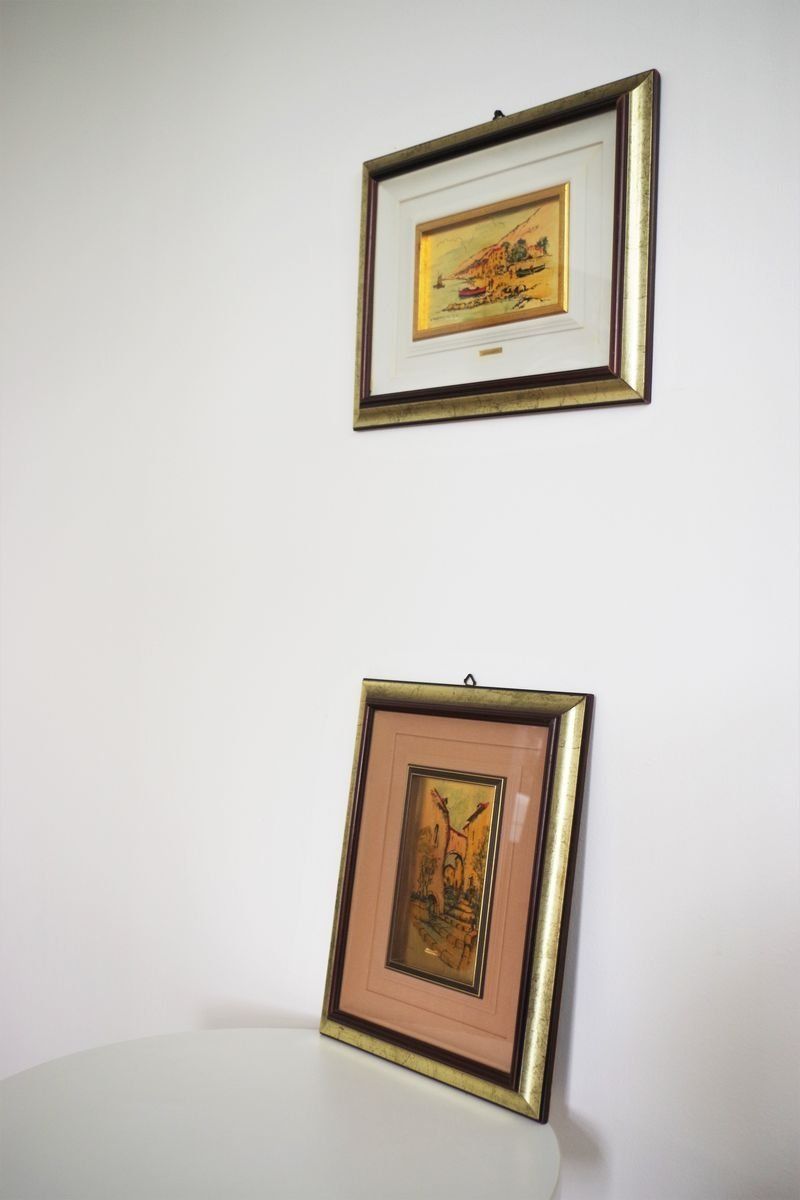 Immagini Incorniciate Italiane Con Foglie D'oro Di R. Pighetti, Anni '70, Set Di 2 photo furniture