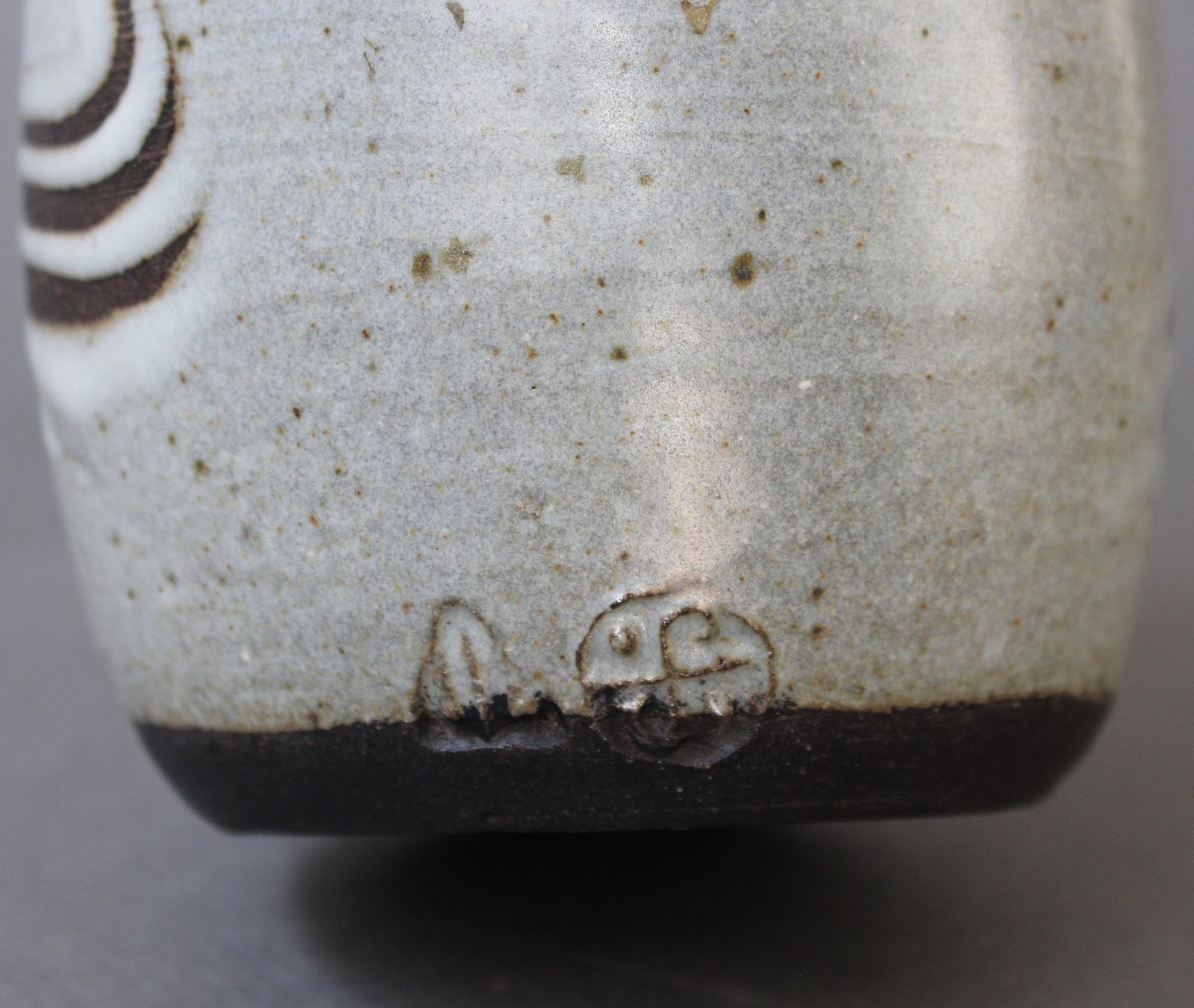 photo buy Japanese Style Ceramic Vase With Lugs By Janet Leach (1981)