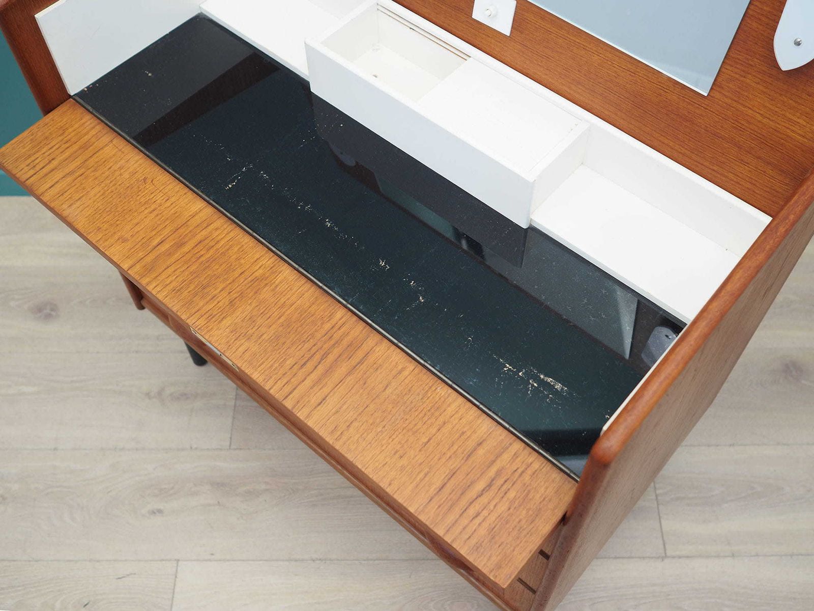 Teakhouten Kaptafel, Scandinavisch Design, Jaren 1960, Geproduceerd Door Sw Finland photo vinterior