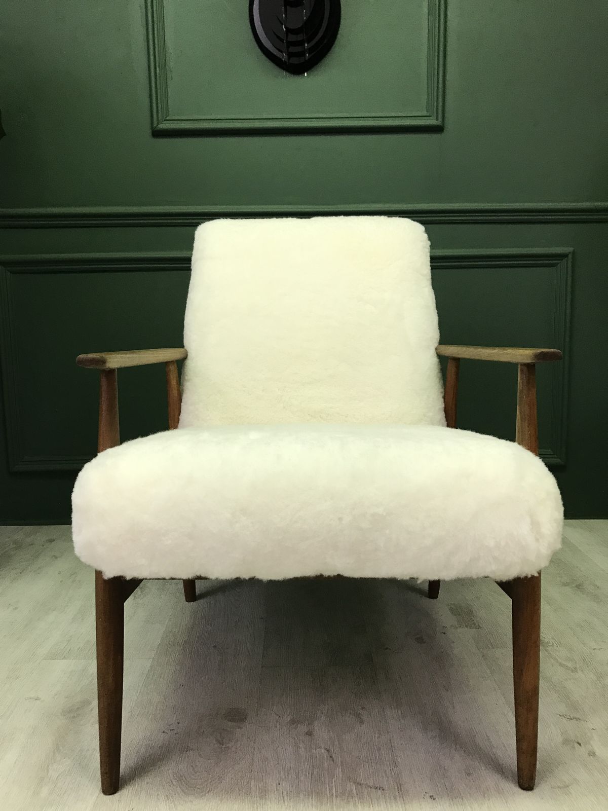 photo vinterior Armchair Chair White Sheepskin Fluffy Fury
