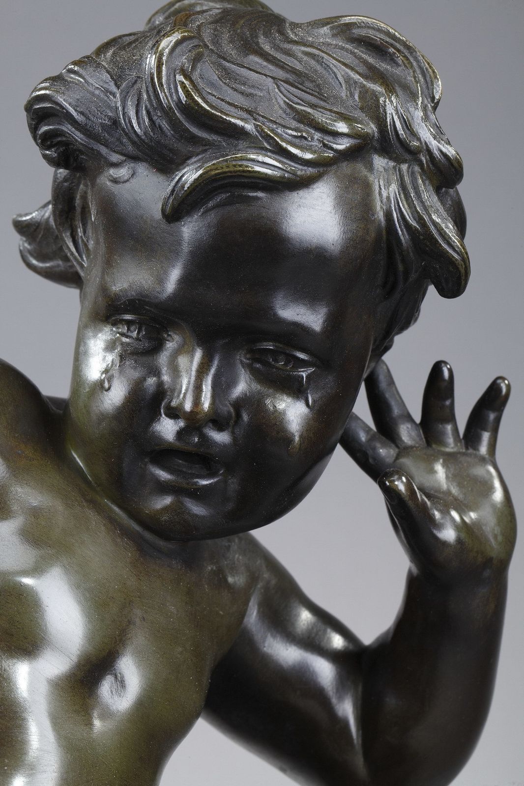 Art Sculpture en bronze « Child Pinched By A Crayfish », d'après Jean Baptiste Pigalle, XIXe siècle photo