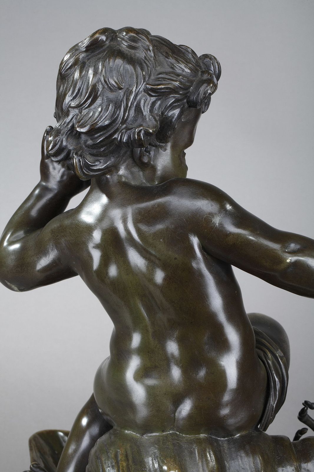 photo vinterior Sculpture en bronze « Child Pinched By A Crayfish », d'après Jean Baptiste Pigalle, XIXe siècle