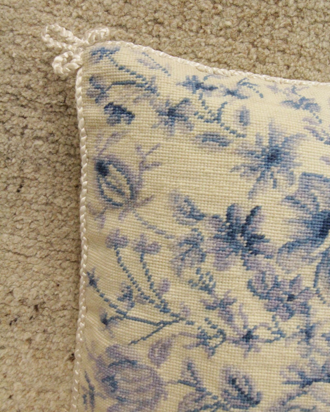 Set Of Two Pillow Case Hand Embroidered Floral Cushion Covers 35x35cm photo vinterior
