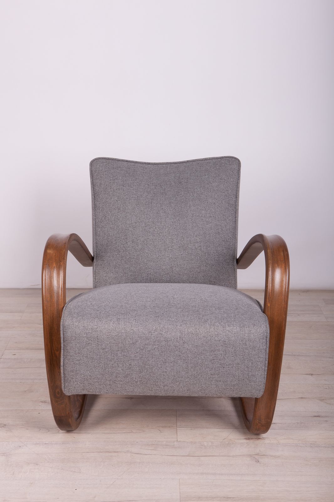 photo vintage H 269 Lounge Chair By Jindřich Halabala For Up Závody, 1930s