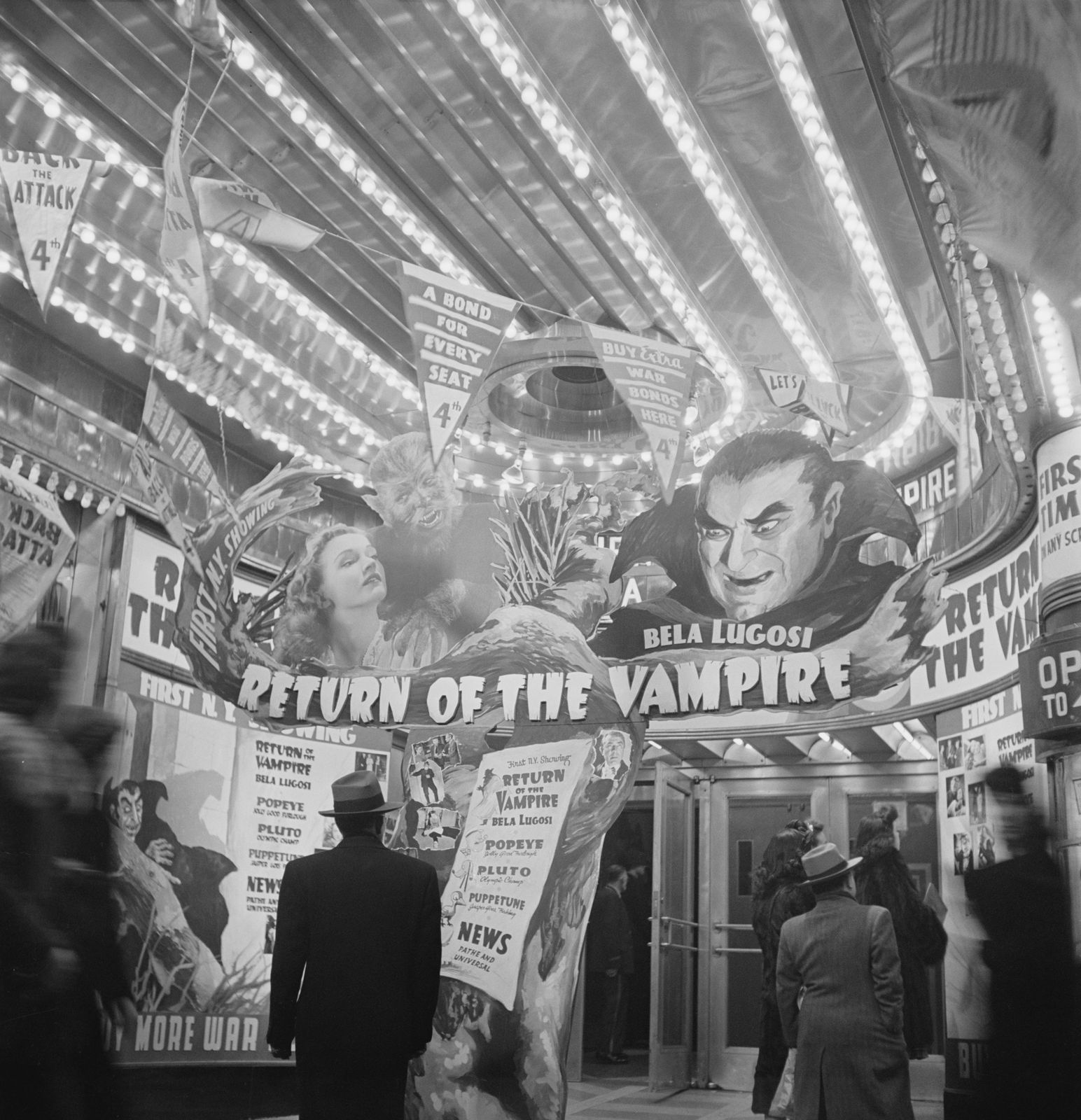 ' Return Of The Vampire ' By Michael Ochs Oversized