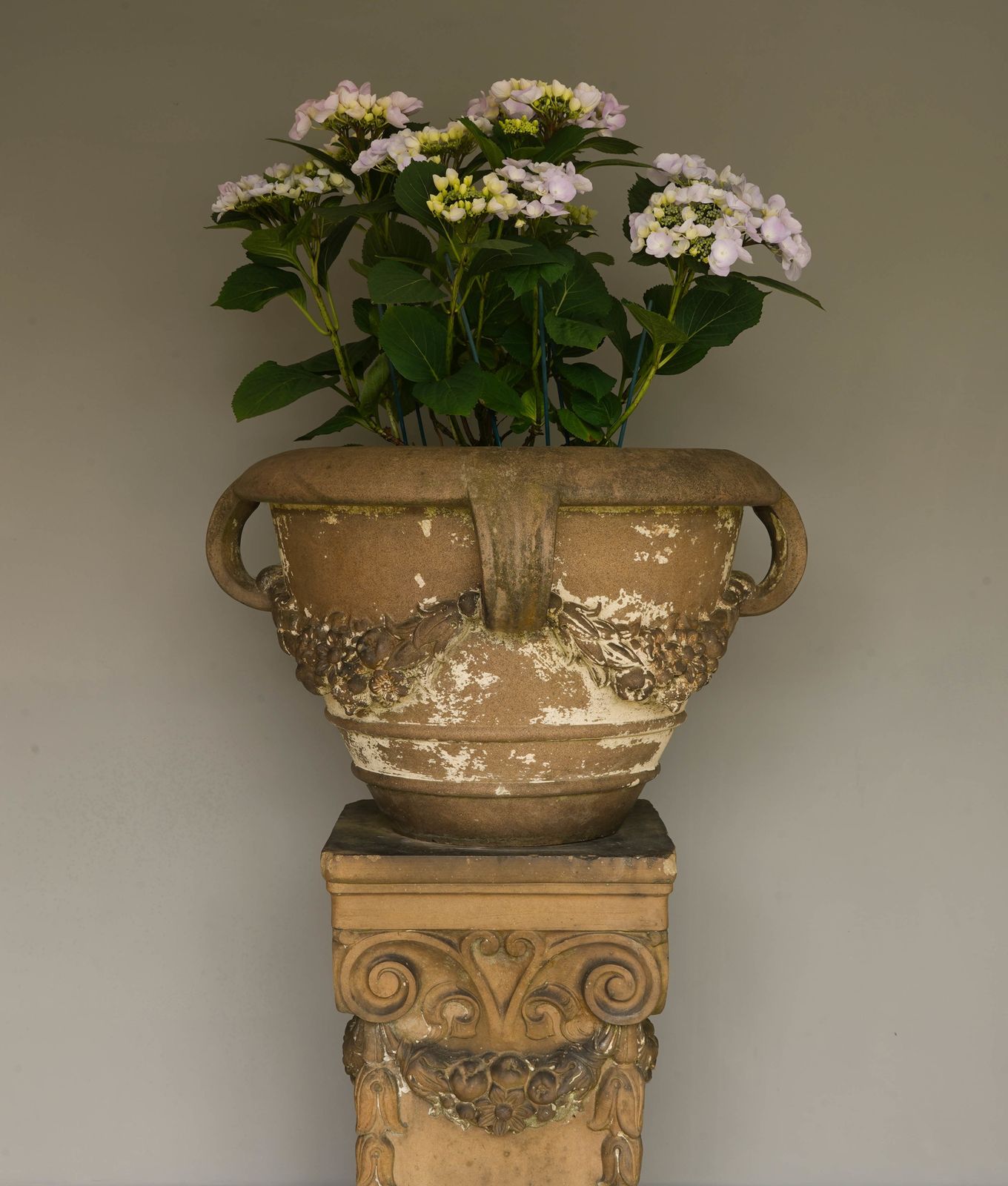 An Original Doulton Lambeth Terracotta Garden Urn photo vinterior