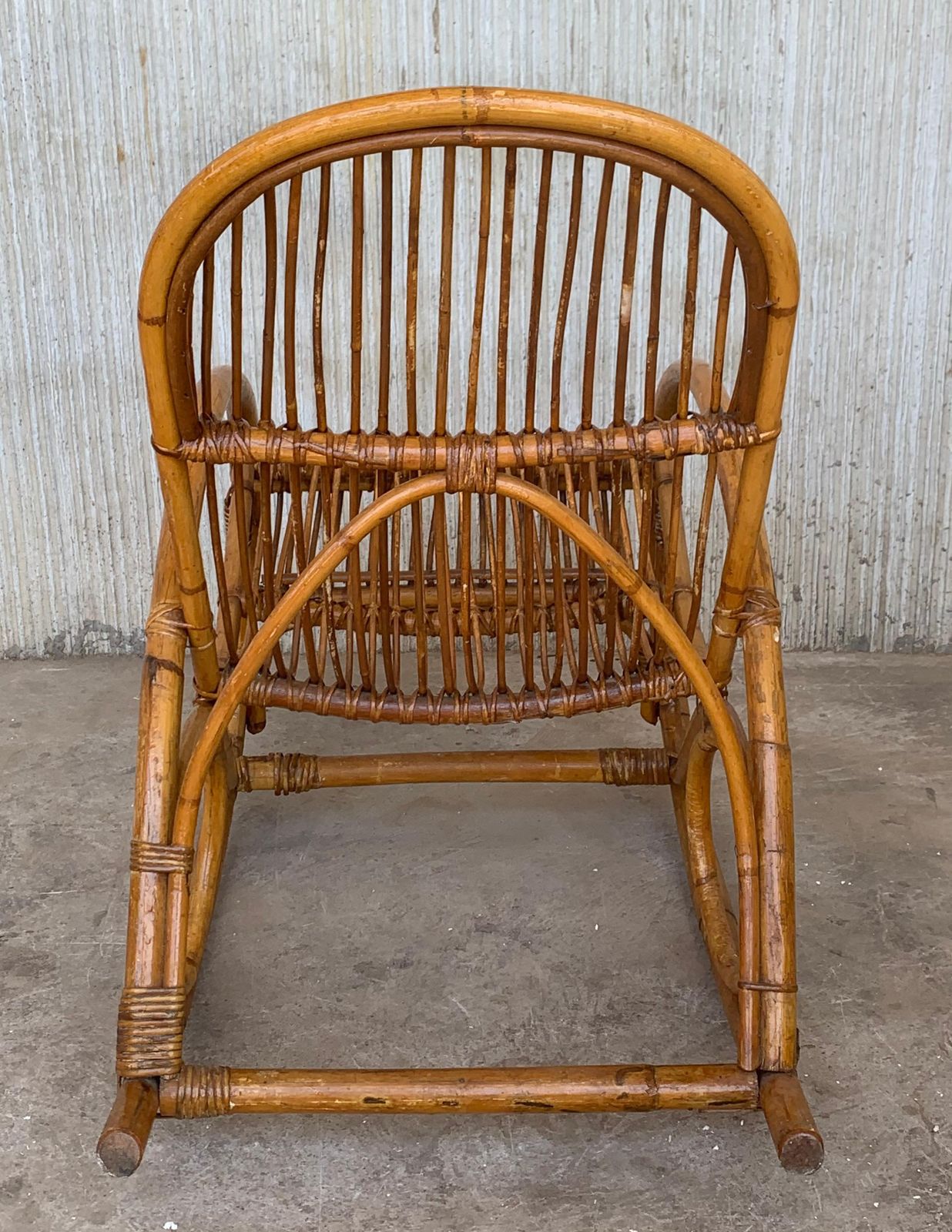 Fauteuils à bascule mid-century en bambou, dans le style de Franco Albini, Italie photo buy