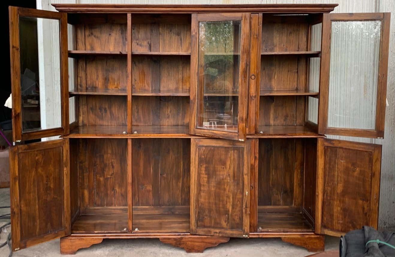 Grande bibliothèque ou armoire vitrée d'époque, en pin, Espagne, XIXe siècle, restaurée photo buy