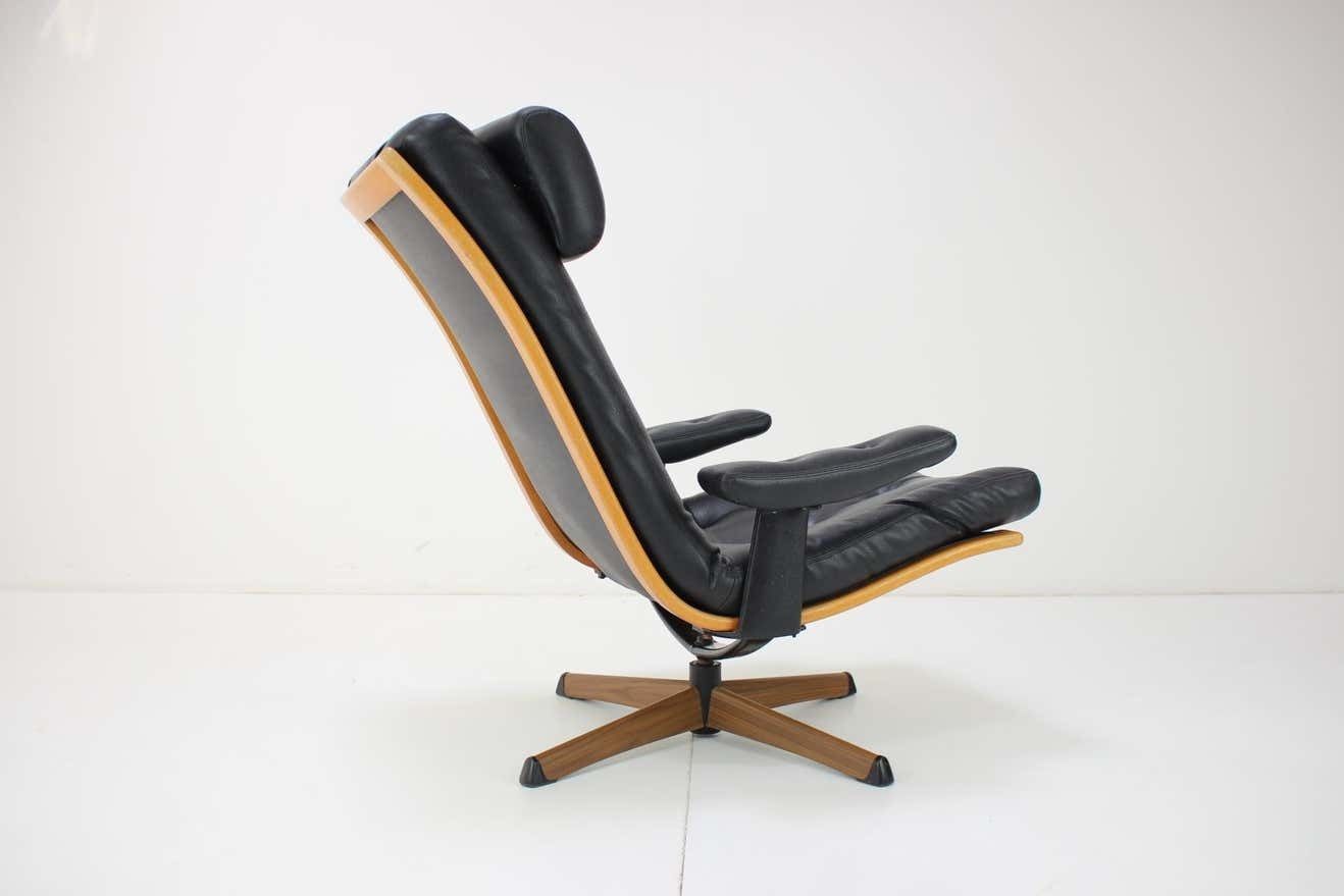 Mid Century Swivel Chair By Gote Mobler, 1960s photo vinterior