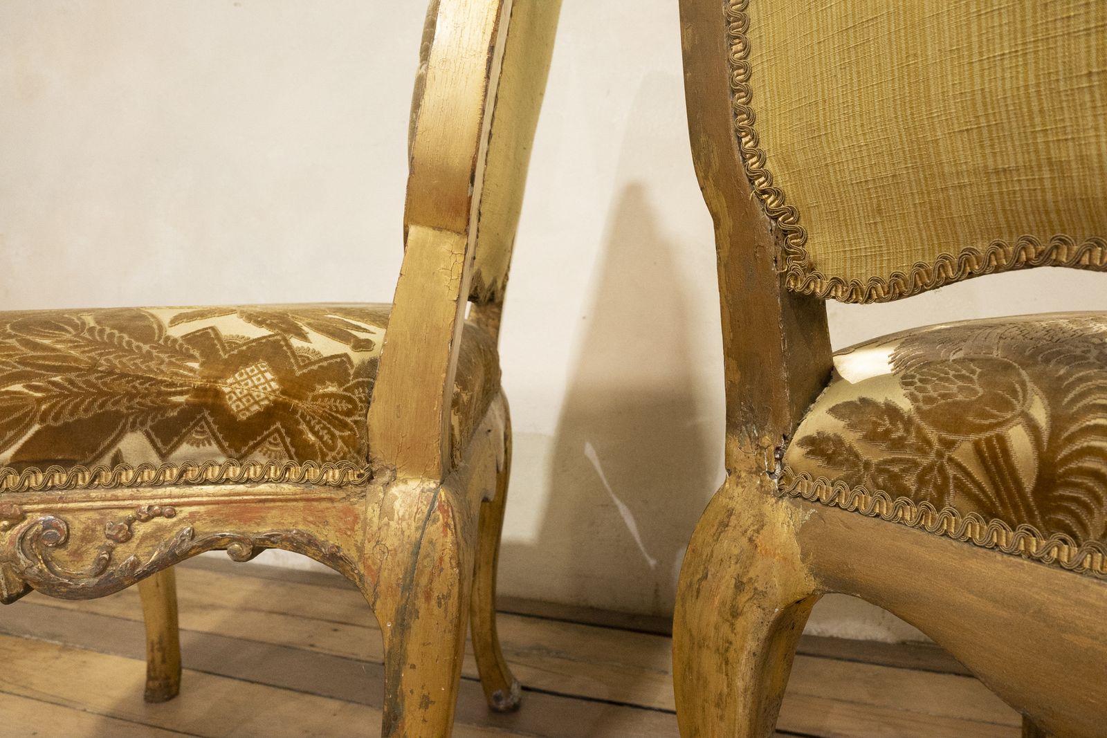 photo furniture Pair Of French Louis XV Giltwood Side Chairs