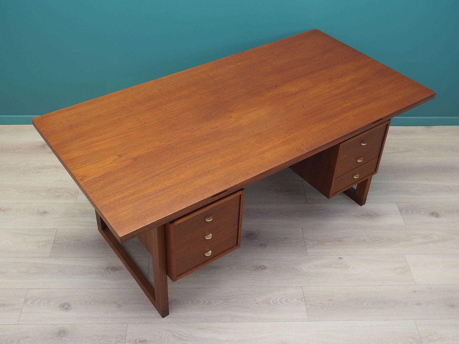 Teak Desk, Danish Design, 1970s, Made In Denmark photo vinterior
