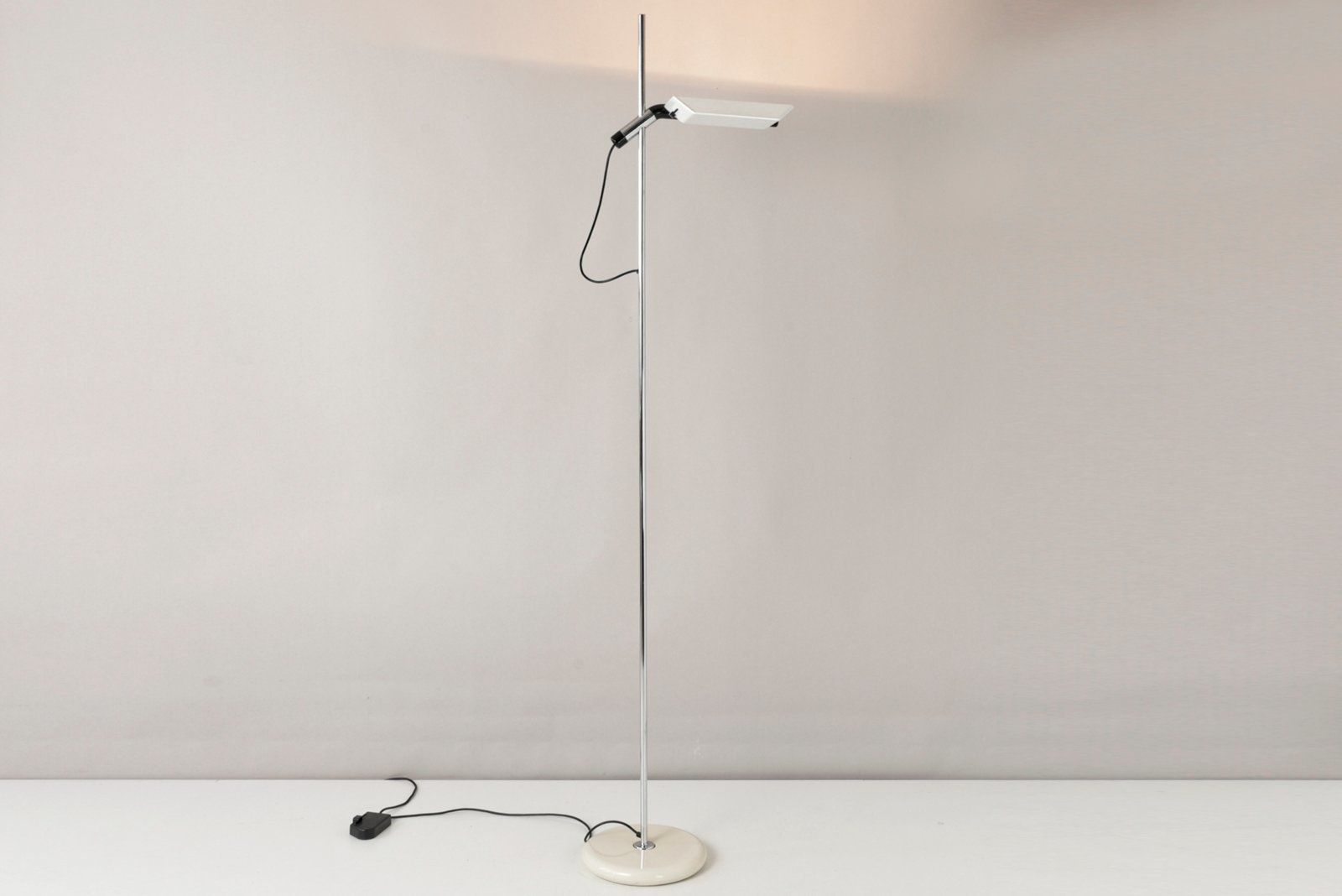 Floor Lamp From Guzzini, 1970s, Italy