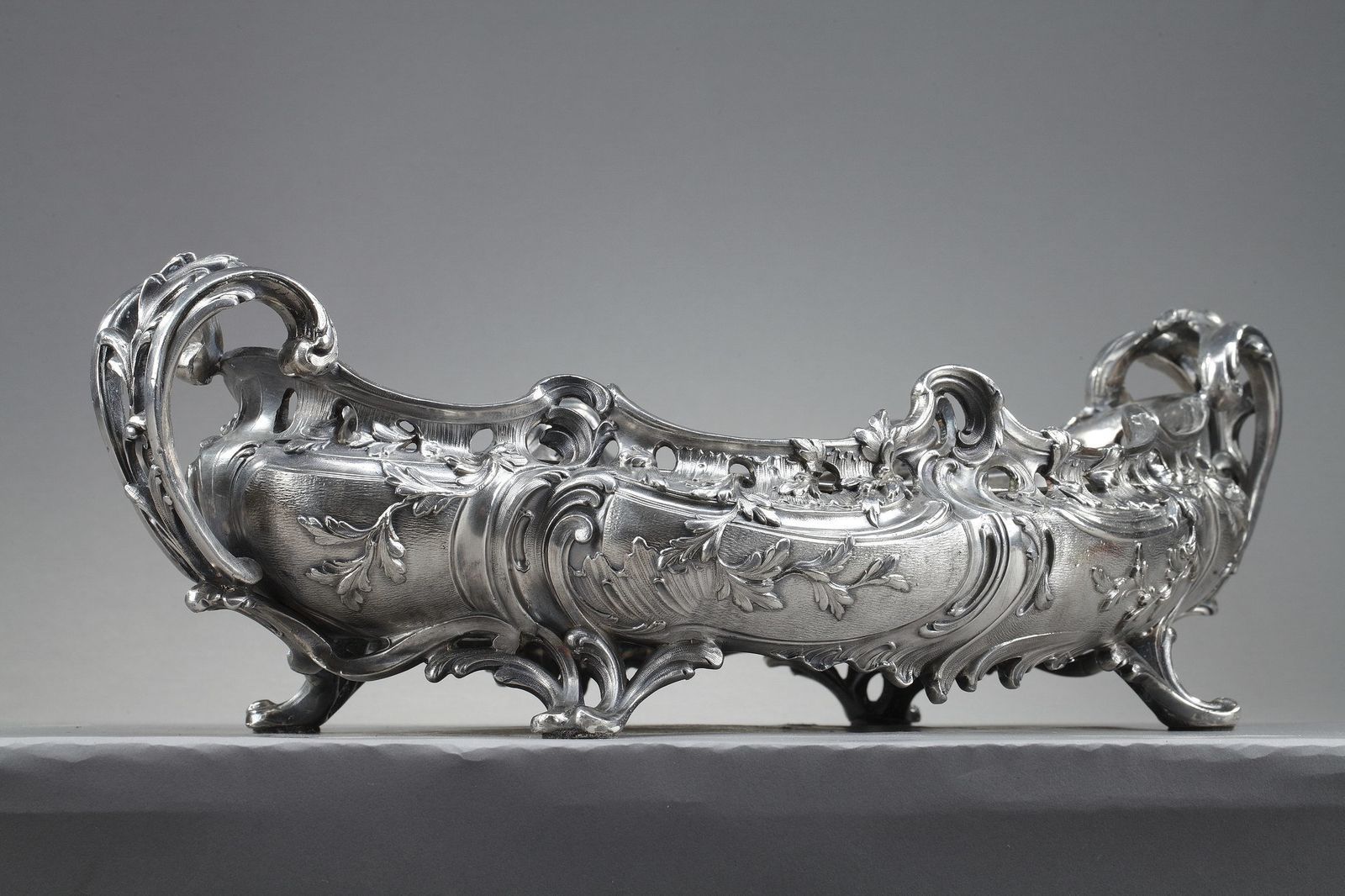 Jardinière en bronze argenté de style Louis XV, XIXe siècle photo vinterior