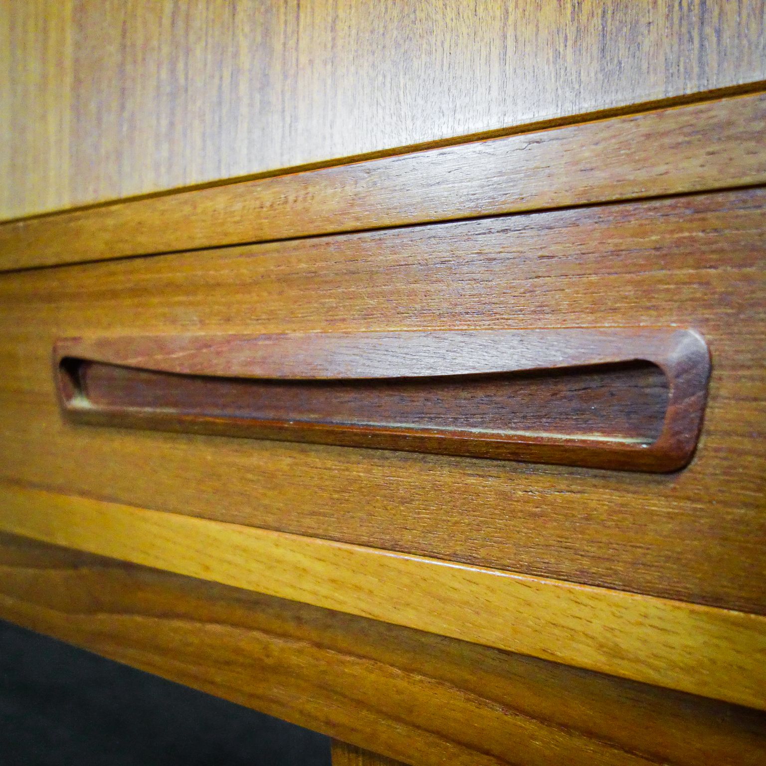 1809.6 Mid Century Dressoir Met Spiegel – Jaren Zestig photo