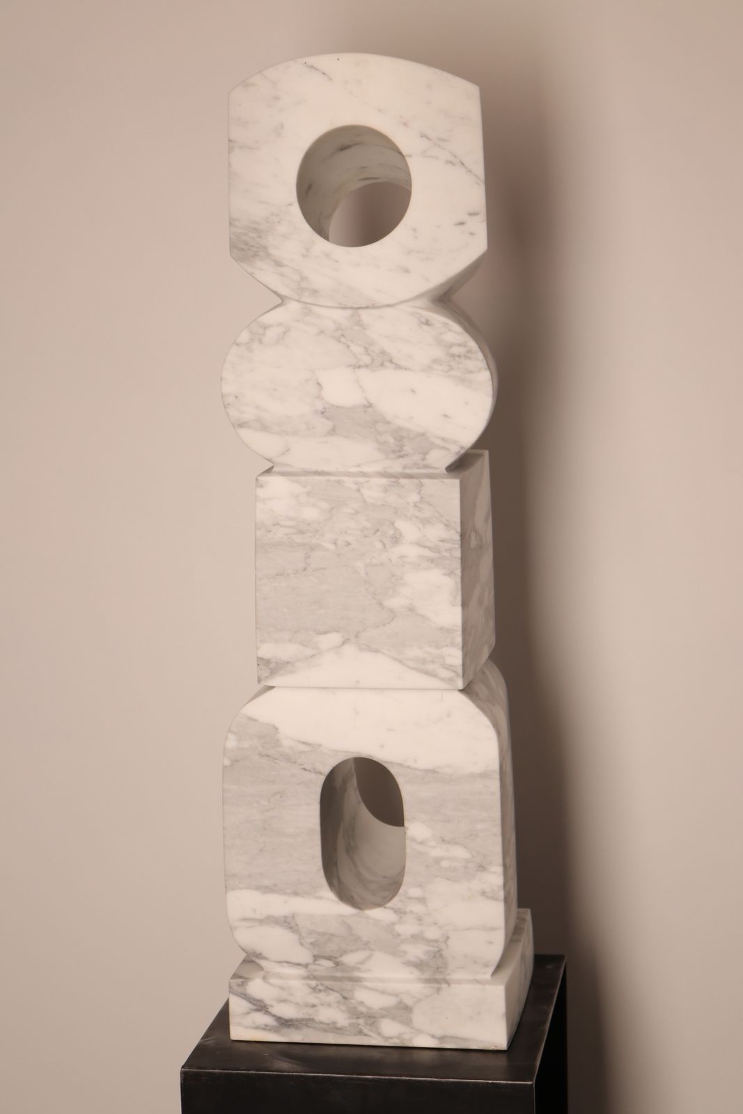 photo buy Unique Handmade Sculpture In White Marble 'Totem' By Belgian Sculptor Lieven Debrabandere