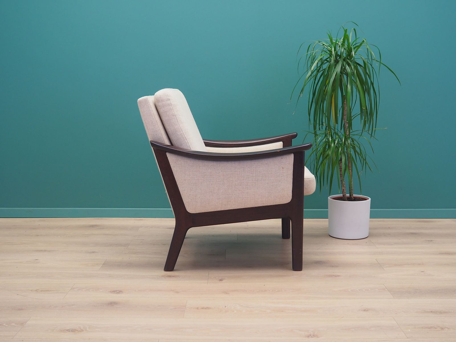 photo vintage Beige Armchair, 1970s, Danish Design, Made In Denmark