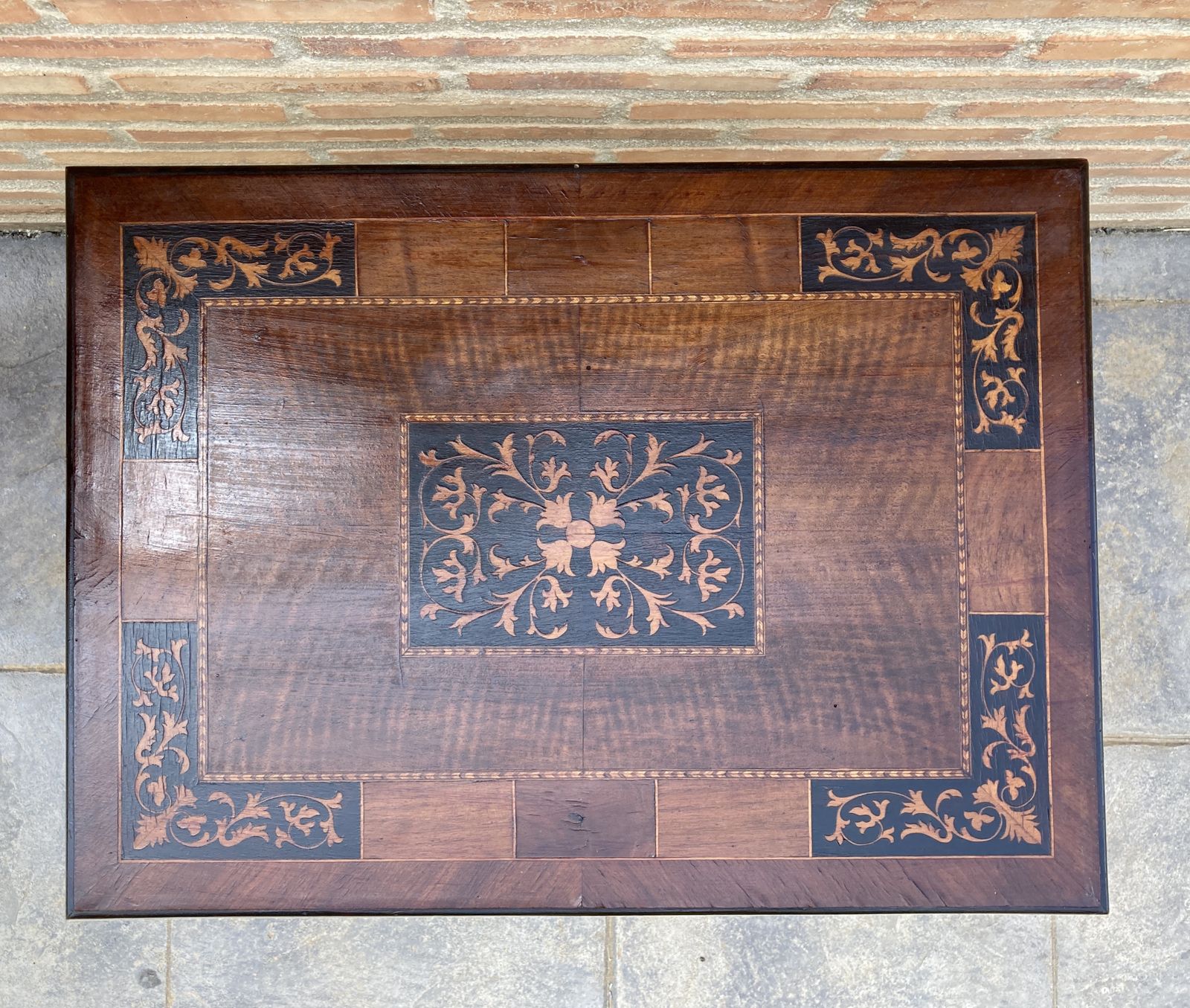 Spanish Early 19th Century Baroque Side Table With Lyre Legs And Marquetry Top photo 2332.0