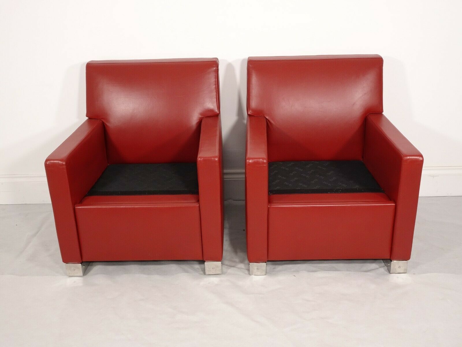 Stunning Pair Of Bb Italia Imprimatur Armchairs In Oxblood Red Leather photo buy