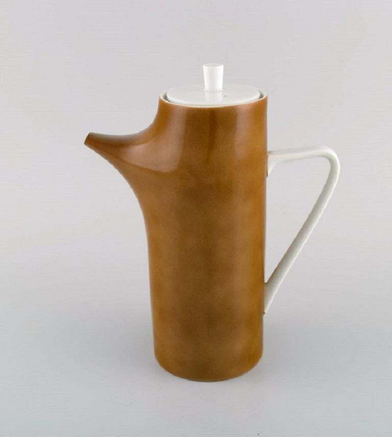 Kenji Fujita For Tackett Associates, Modernist Coffee Pot In Porcelain