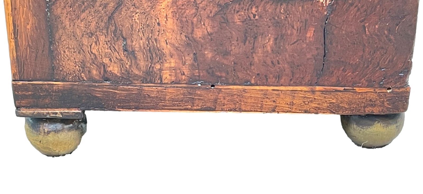 photo furniture Late Regency 19th Century Burr Oak Miniature Chest (England, Circa 1830)