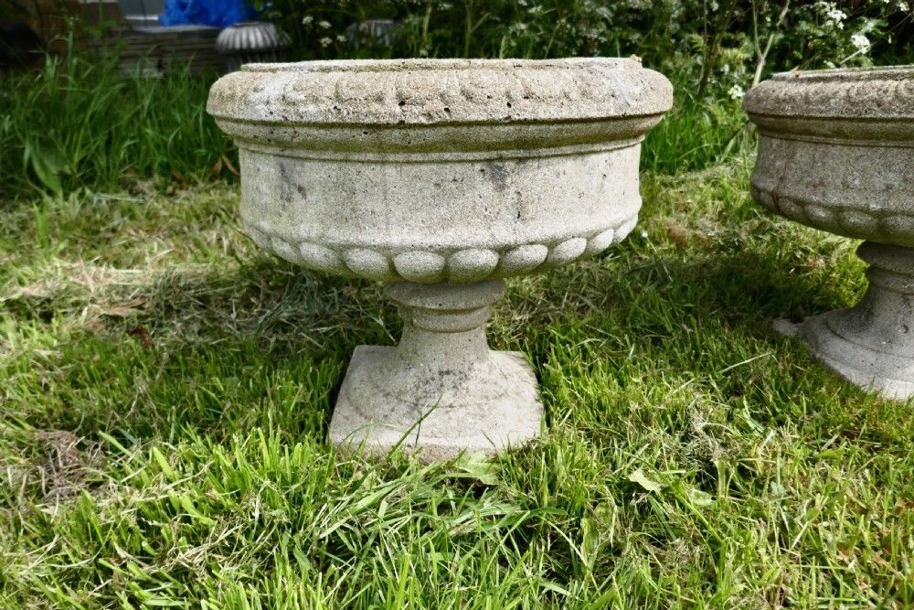 Pair Of Large 20th Century Pair Of Weathered Cast Garden Planters photo Garden Decor