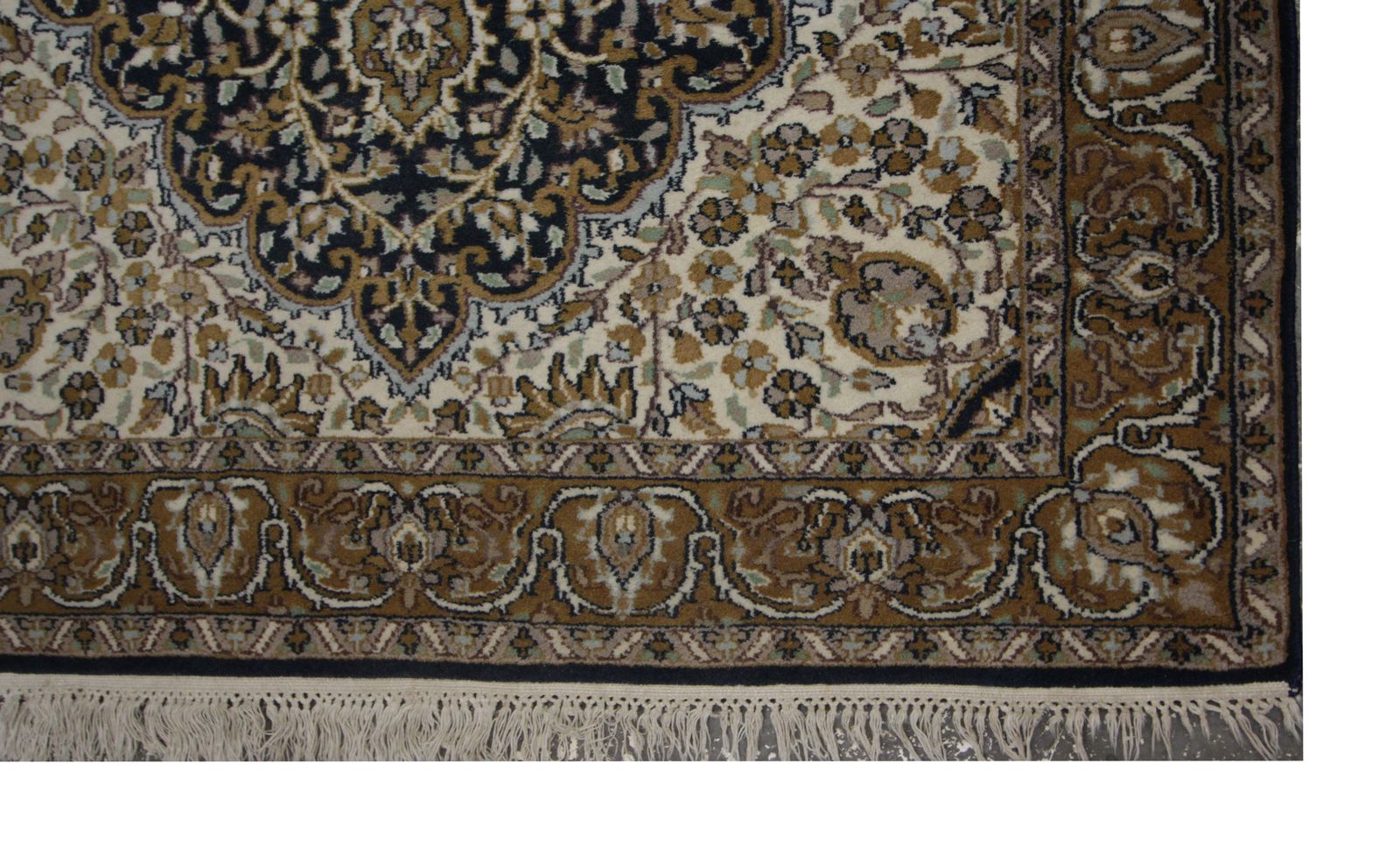 Handwoven Oriental Indian Carpet Rug, Traditional Fine Wool Area Rug   120x184cm photo buy