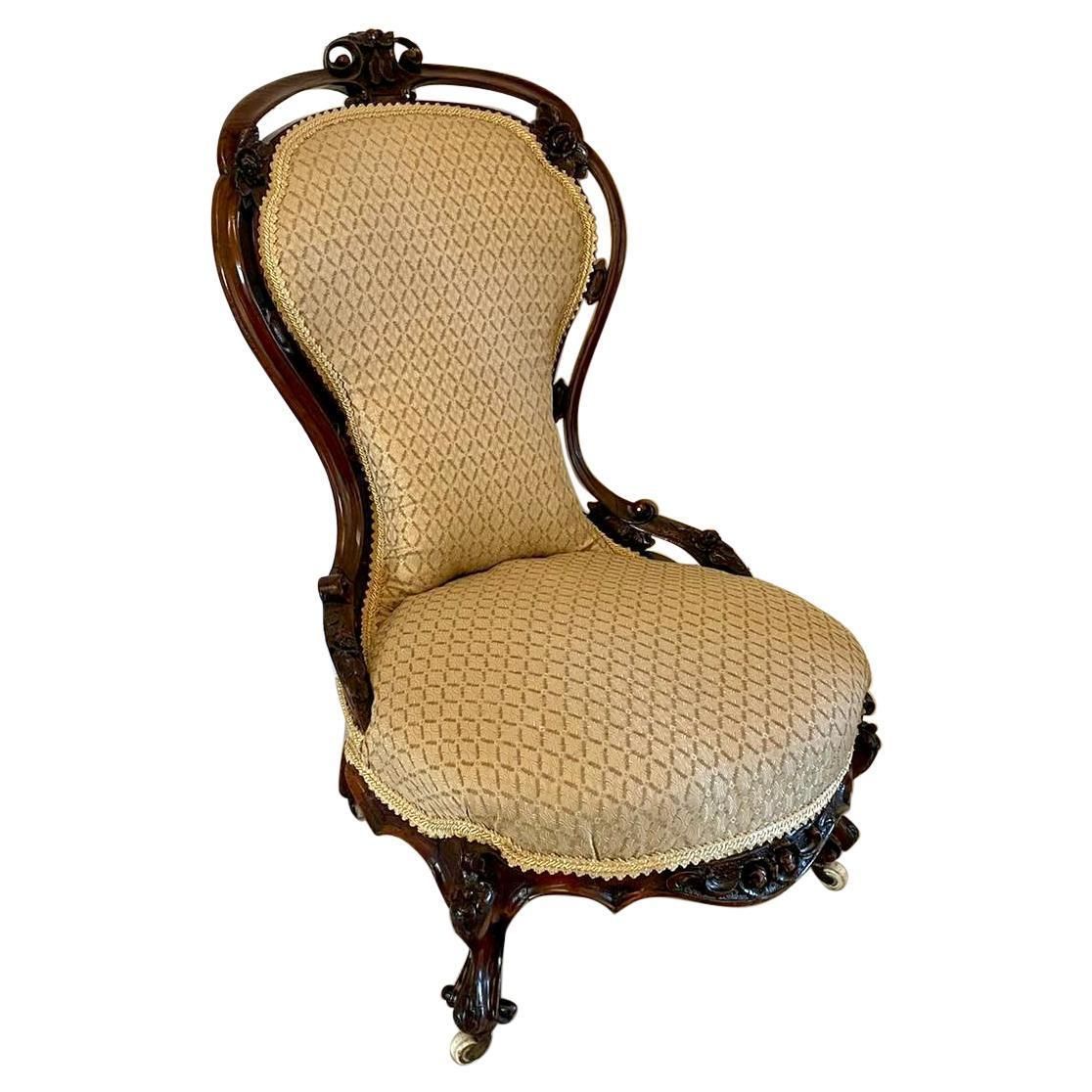Outstanding Victorian Carved Walnut Ladies Chair
