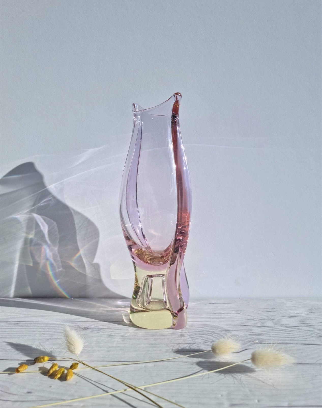 Miloslav Klinger For Zbs, Citrine And Neodymium Colour Change Sommerso Vase, 1960s 70s, Czech, Rare photo vinterior