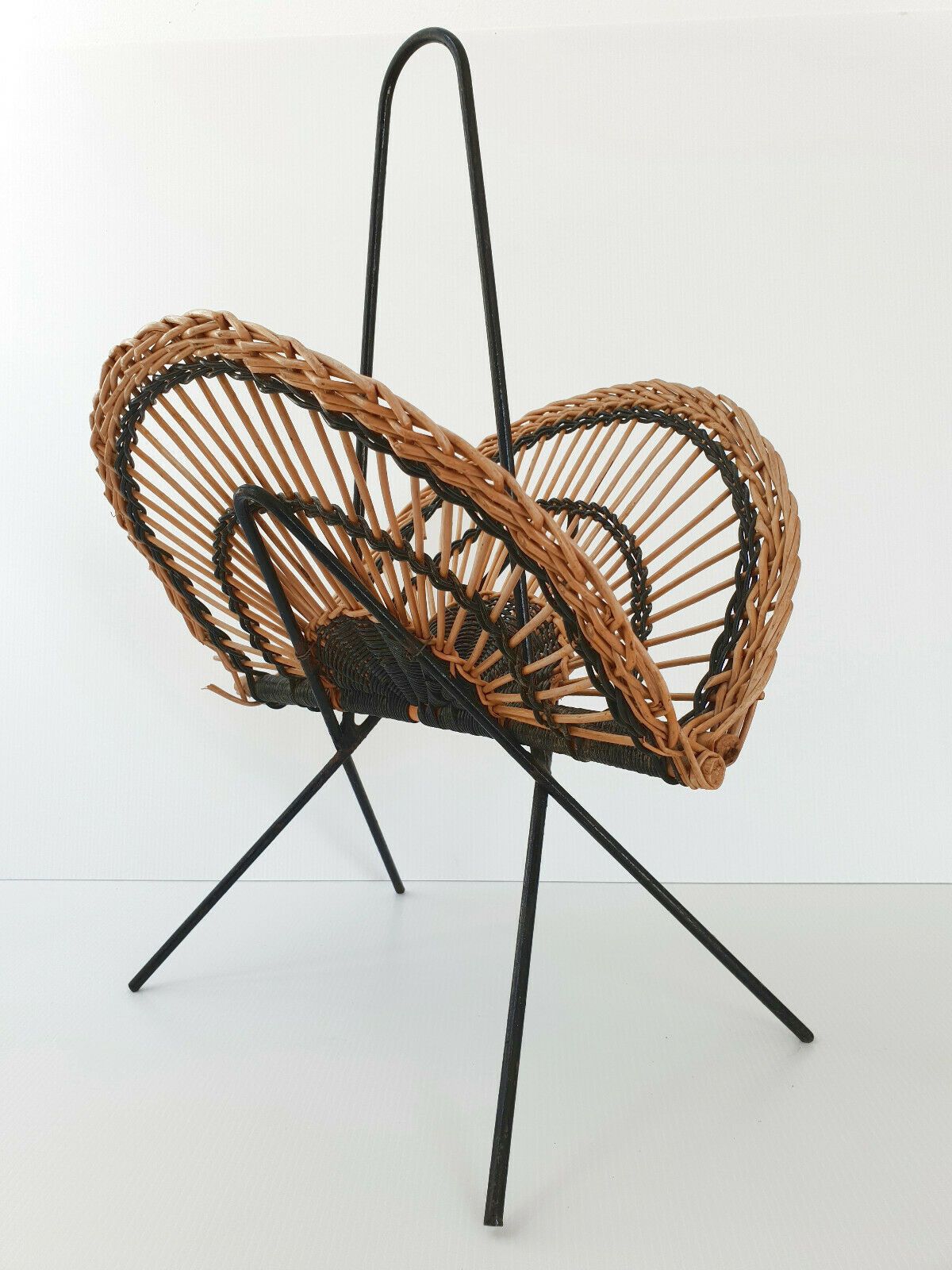 Vintage 1950's Magazine Rack In Rattan & Steel 50s 50's Rockabilly Years 50 photo vinterior