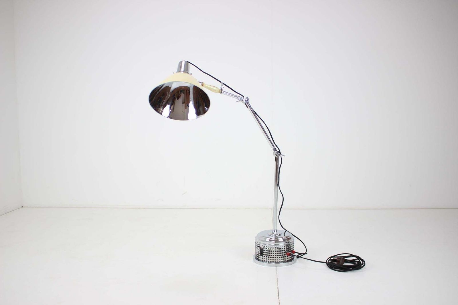 Art Deco Verstelbare Vloer- of Tafellamp, Perihel photo furniture