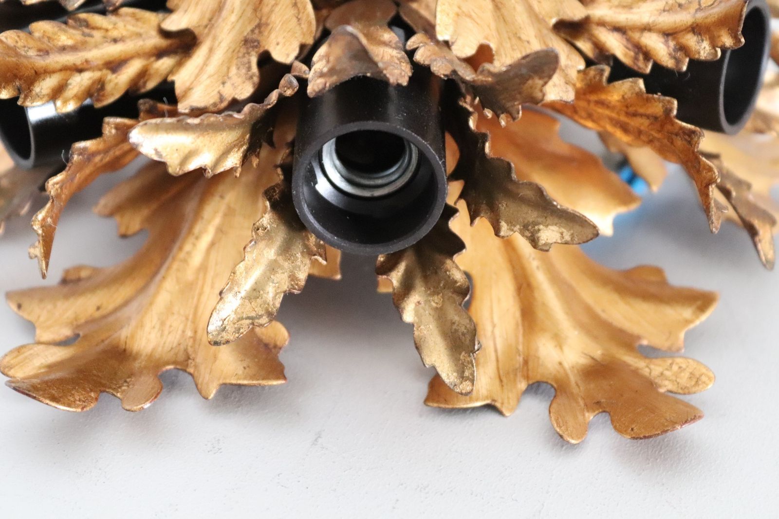 photo vintage Italian Mid Century Flush Mount Light Or Ceiling Lamp In Metal With Gilt Leaves For 6 Light Bulbs By Banci Florence, 1970s