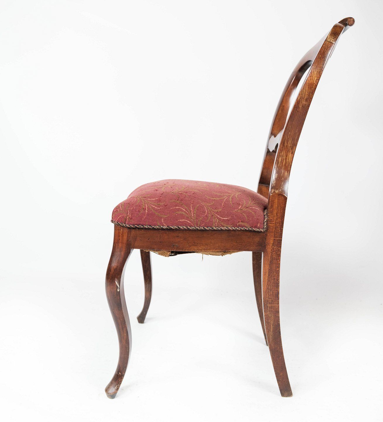 Set Of Four Mahogany Dining Chairs And Upholstered In Red Fabric From The 1860s. photo vinterior
