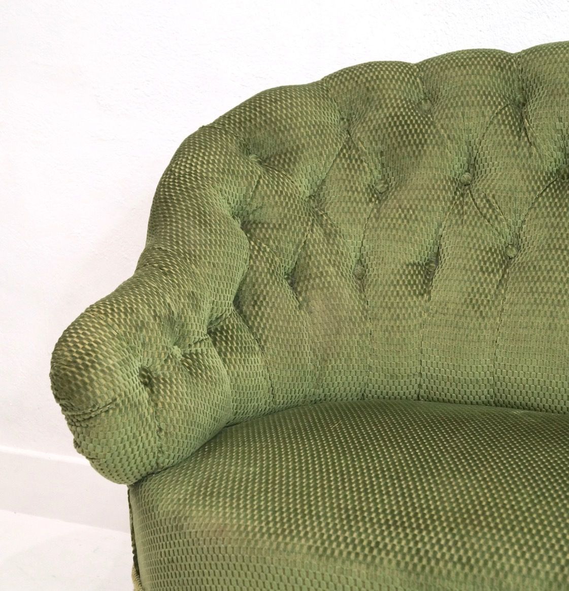 An Antique French Napoleon III Buttoned Two Seater Sofa photo Furniture
