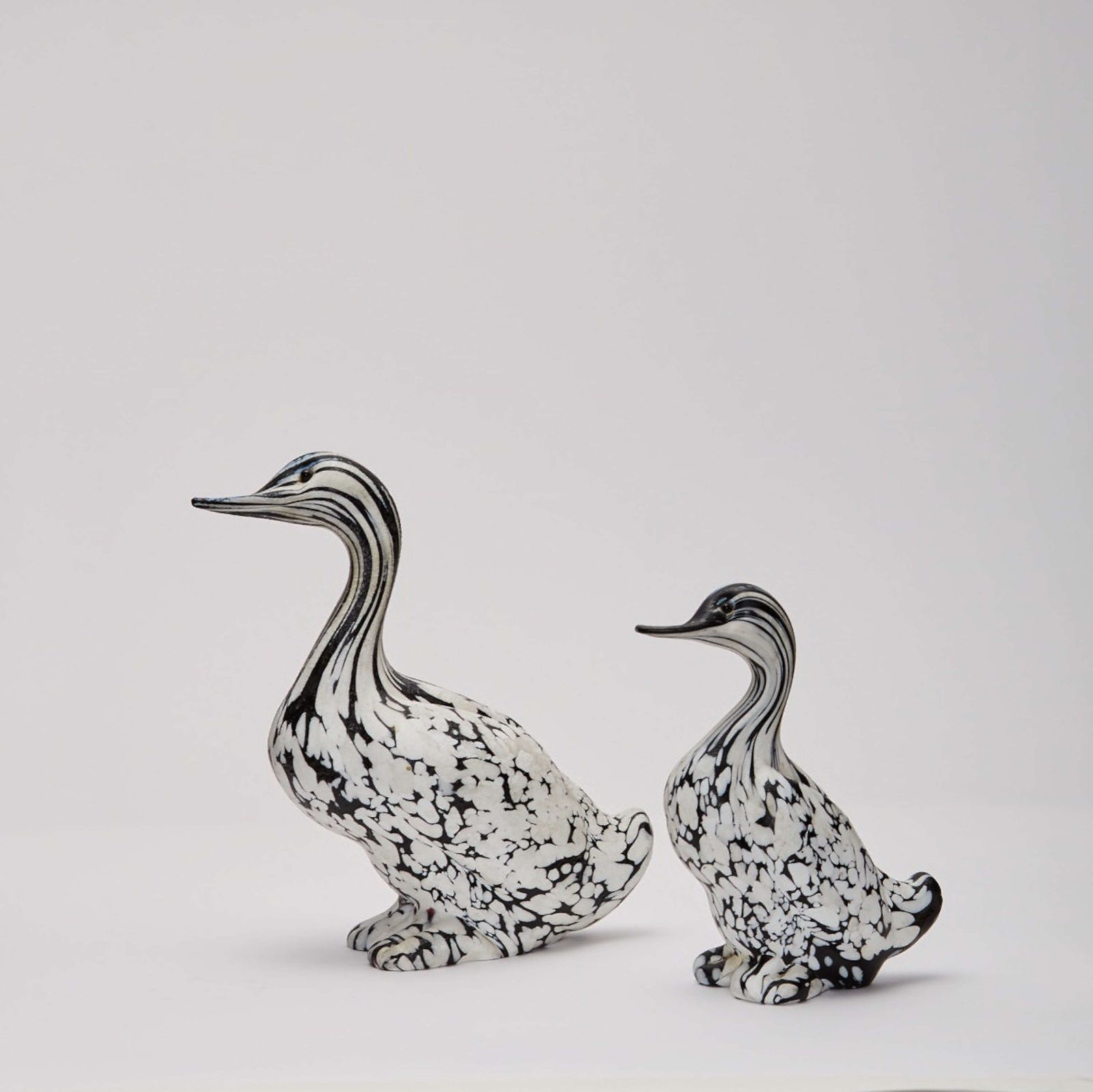 Pair Of Ducks Animal Sculptures By Archimede Seguso Murano In Black photo vinterior