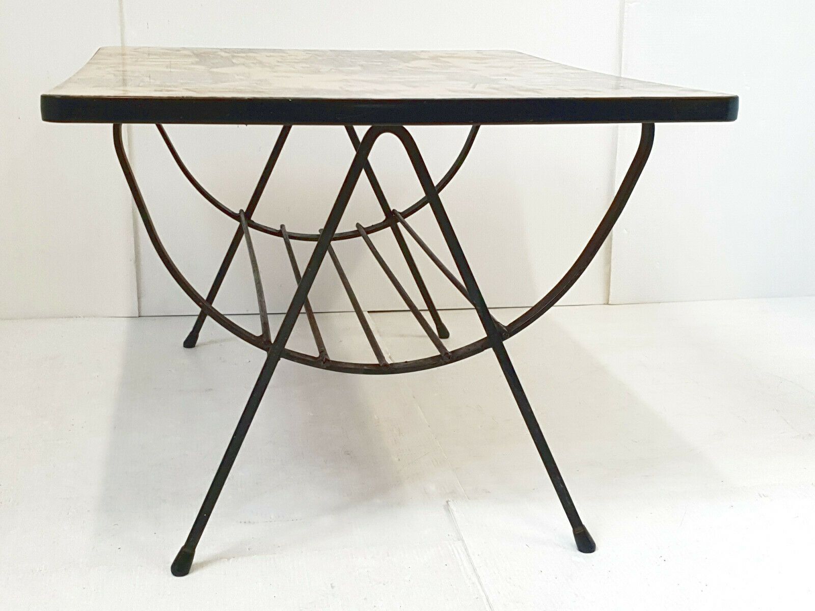 Vintage Salontafel Uit De Jaren 1950 In Staal En Resin Met Caravelle Decoratie photo Meubels