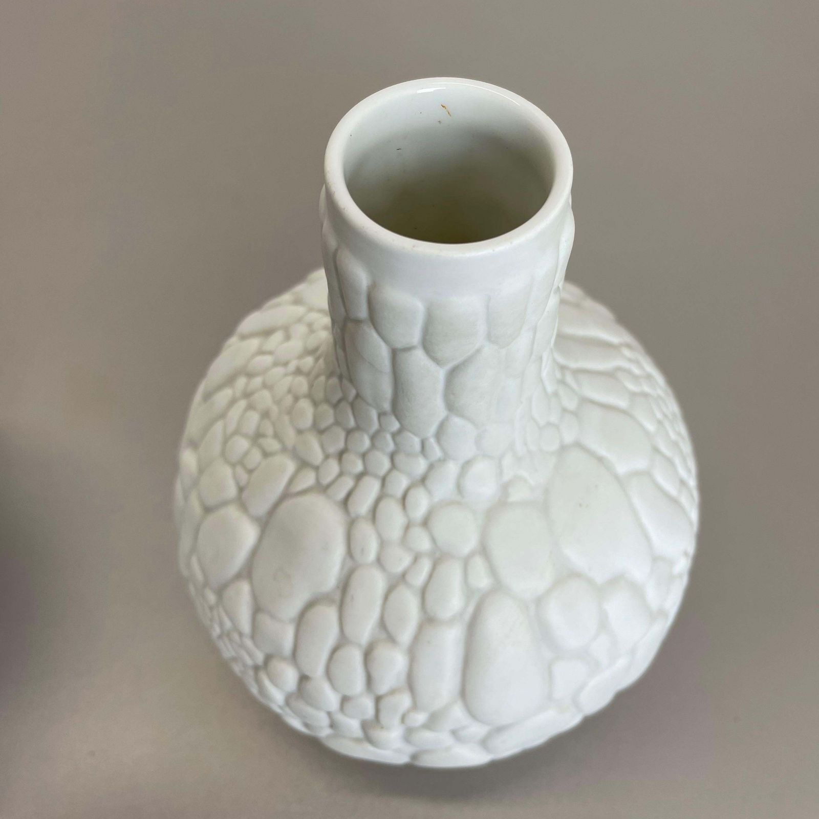 photo for sale Set Of 2 Original Op Art Biscuit Porcelain Vases By Ak Kaiser, Germany, 1970s