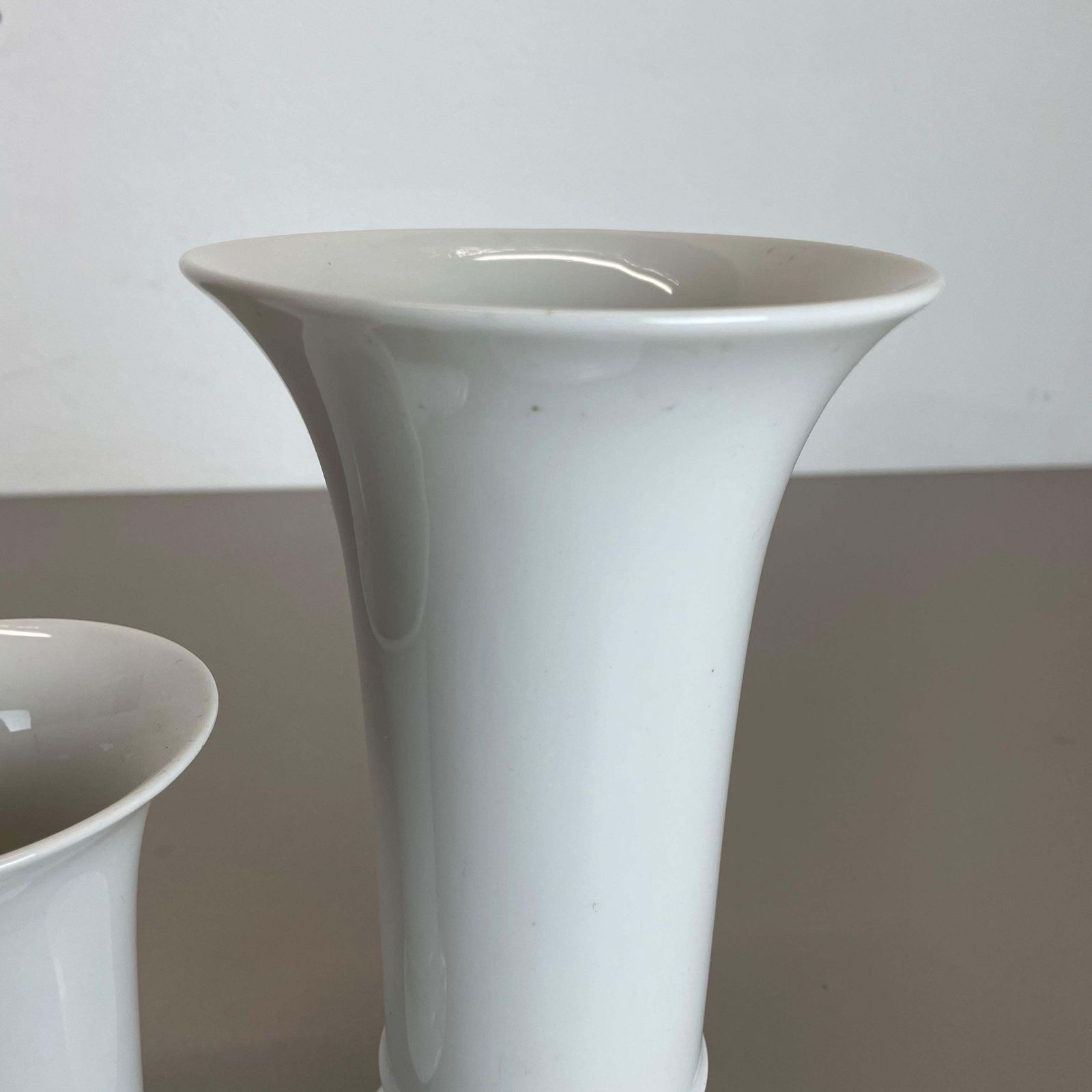 photo for sale Set Of 2 Original Op Art White Porcelain Vases By Ak Kaiser, Germany, 1970s