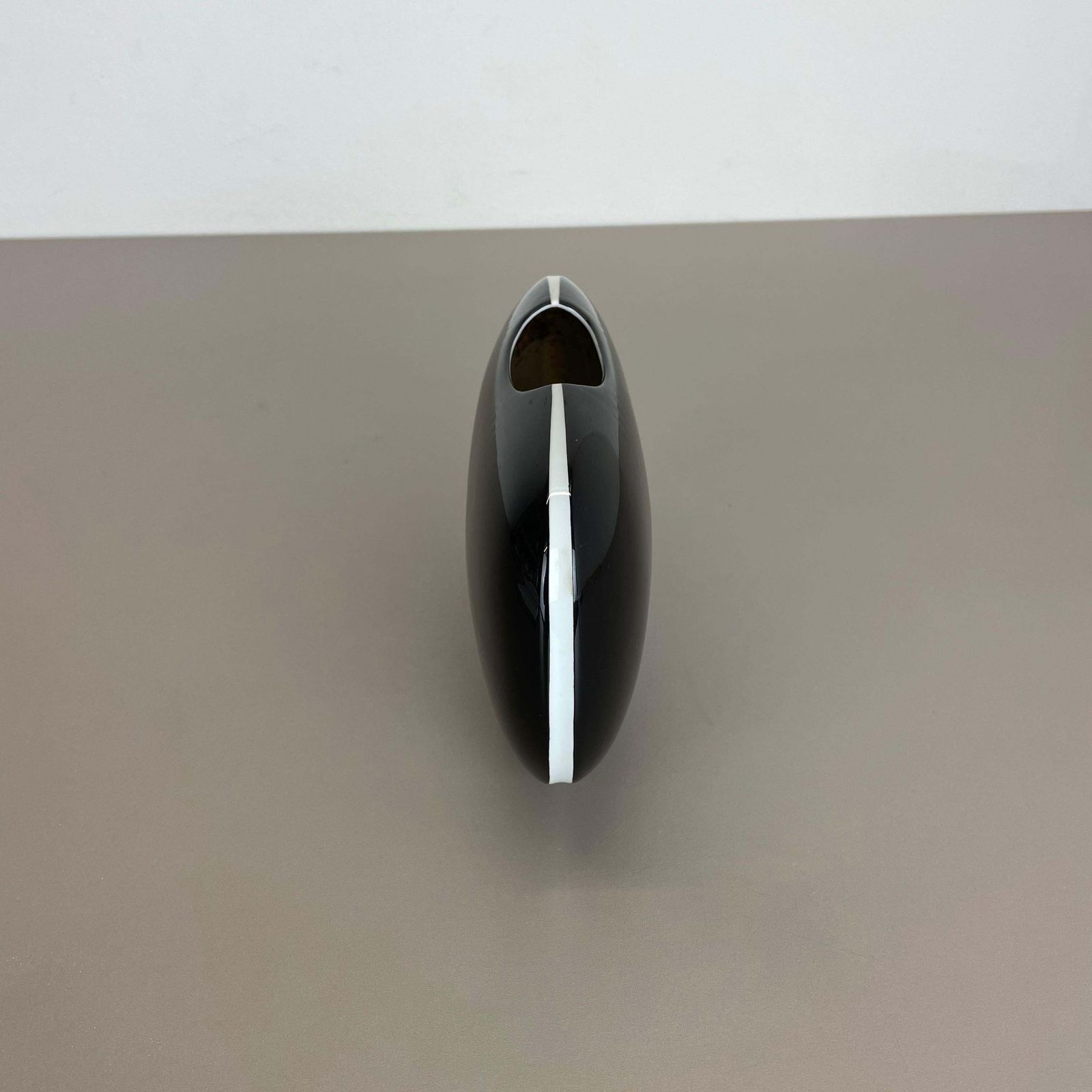Op Art Vase Black Porcelain By K. Dombrowski For Hutschenreuther, 1970s photo vintage