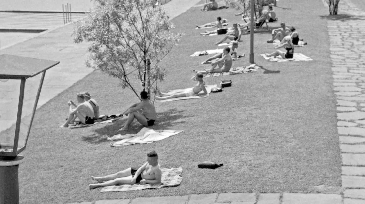 Sunbathers On The Shore Of Max Eyth Lake, Stuttgart Germany 1935, Printed Later photo furniture