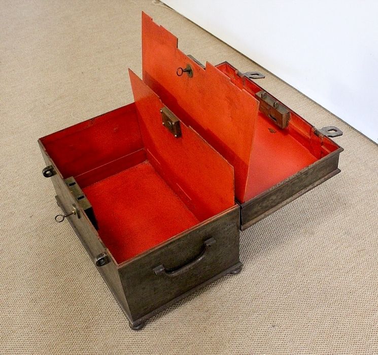 Iron Corsair Chest 18th, 1700s photo Home Decor
