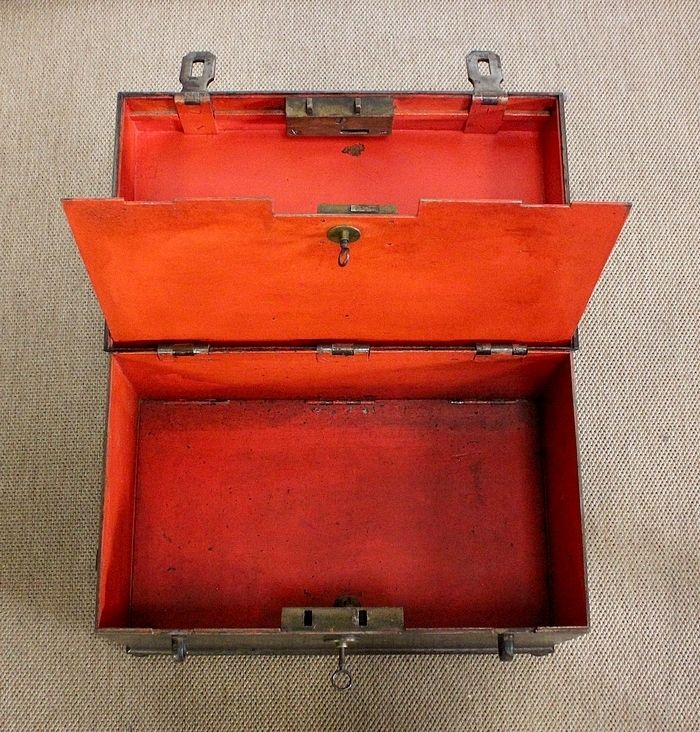 photo buy Iron Corsair Chest 18th, 1700s